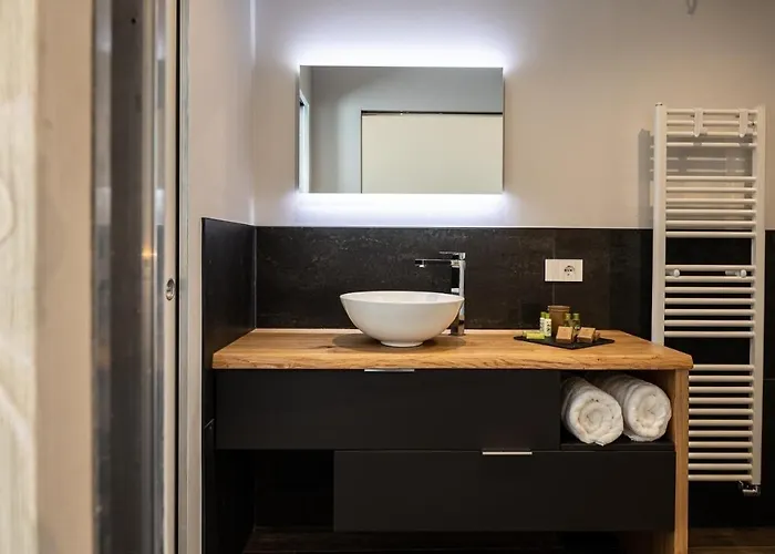 Il Medeghino Farm stay