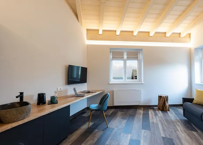 Il Medeghino Farm stay Musso