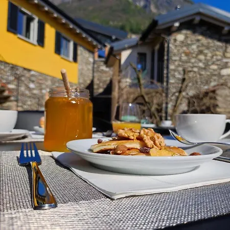 مزرعة للإقامة Il Medeghino