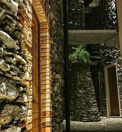 مزرعة للإقامة Il Medeghino