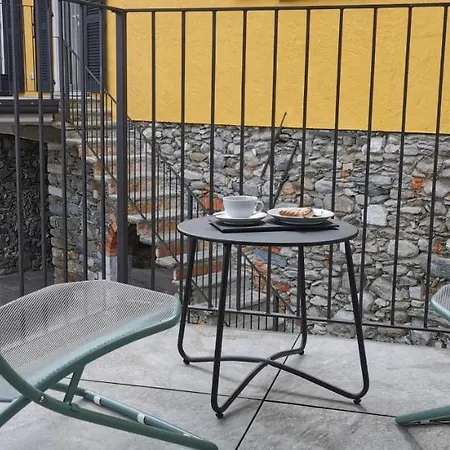 مزرعة للإقامة Il Medeghino موسّو